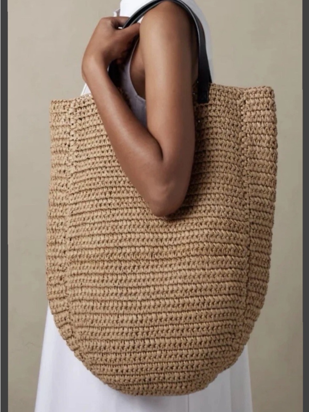 Banana republic large straw tote with leather handle